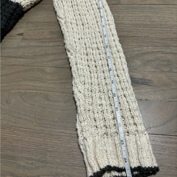 Billabong Block Party Oversized Sweater. Small - Picture 8 of 9